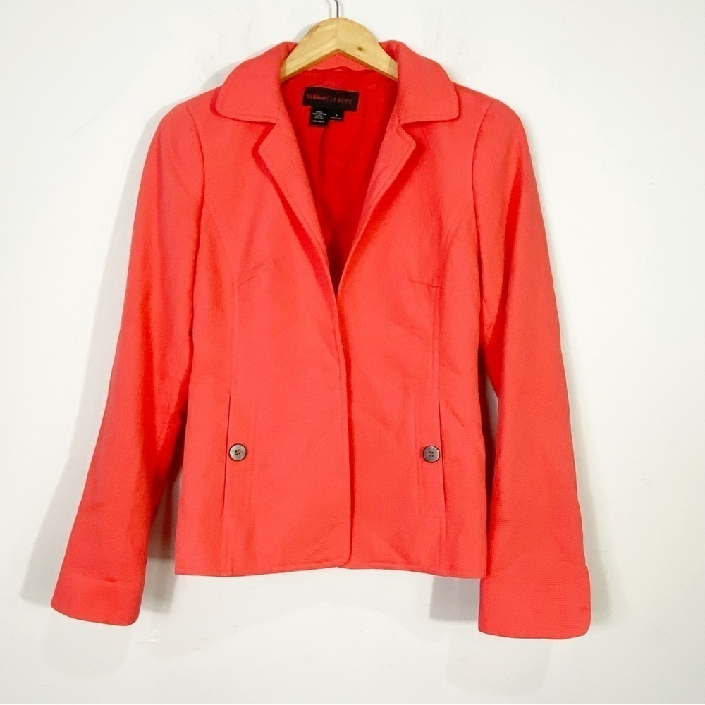 NINA MCLEMORE Embossed Ooen Front Jacket Blazer